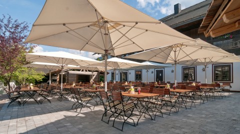 Urlaub genie�en auf der Sonnenterrasse vom Hoteldorf Sch�nleitn in K�rnten